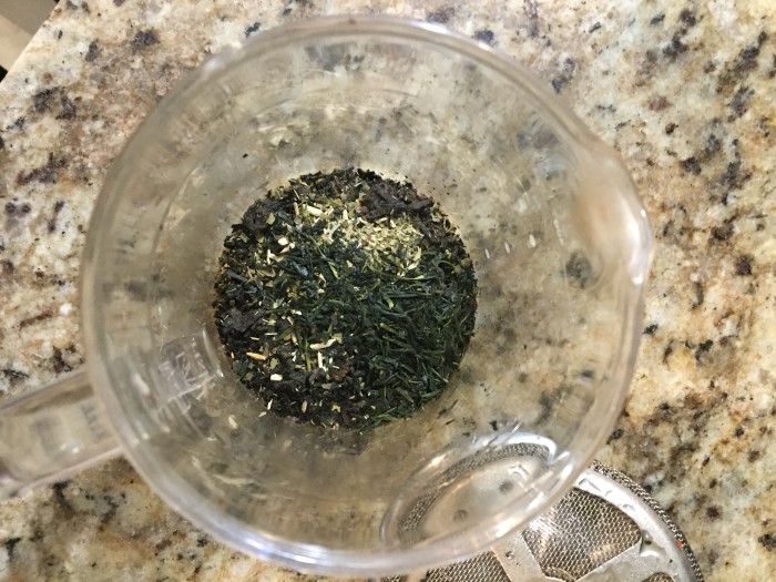 bulletproof tea ingredients in a blender